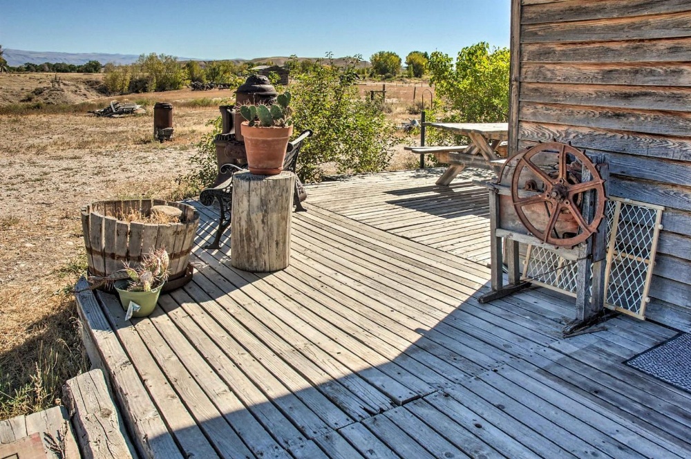 Converted Historic Schoolhouse with Hot Tub and Views! Main image
